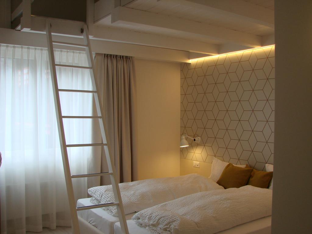Hotel Restaurant Flaschen Альбинен Номер фото