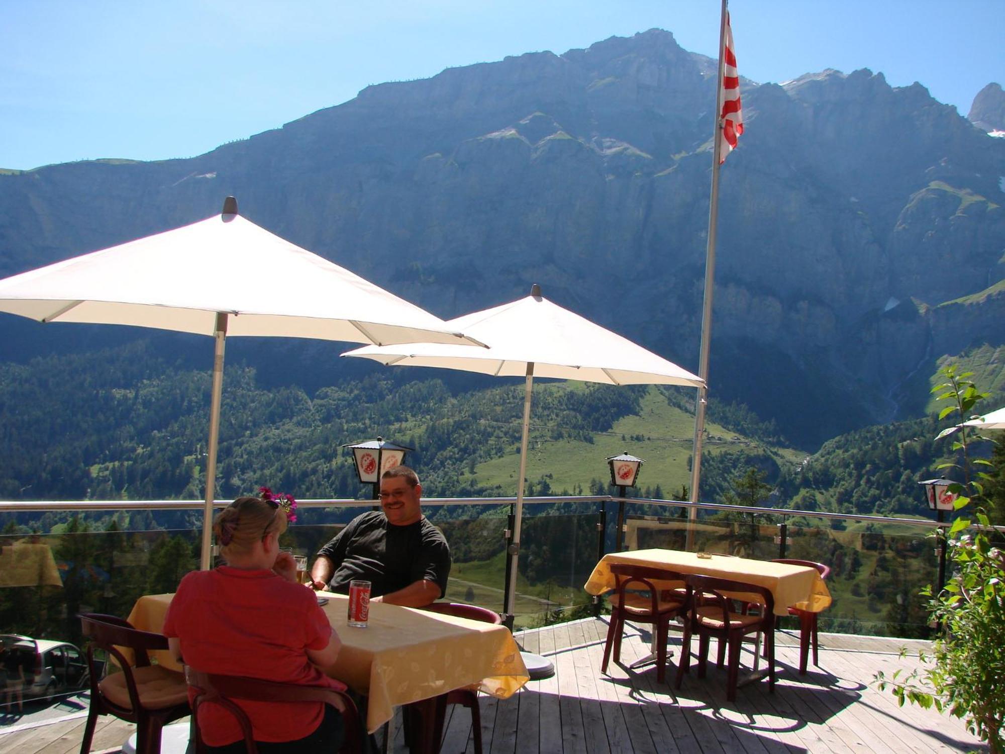 Hotel Restaurant Flaschen Альбинен Экстерьер фото