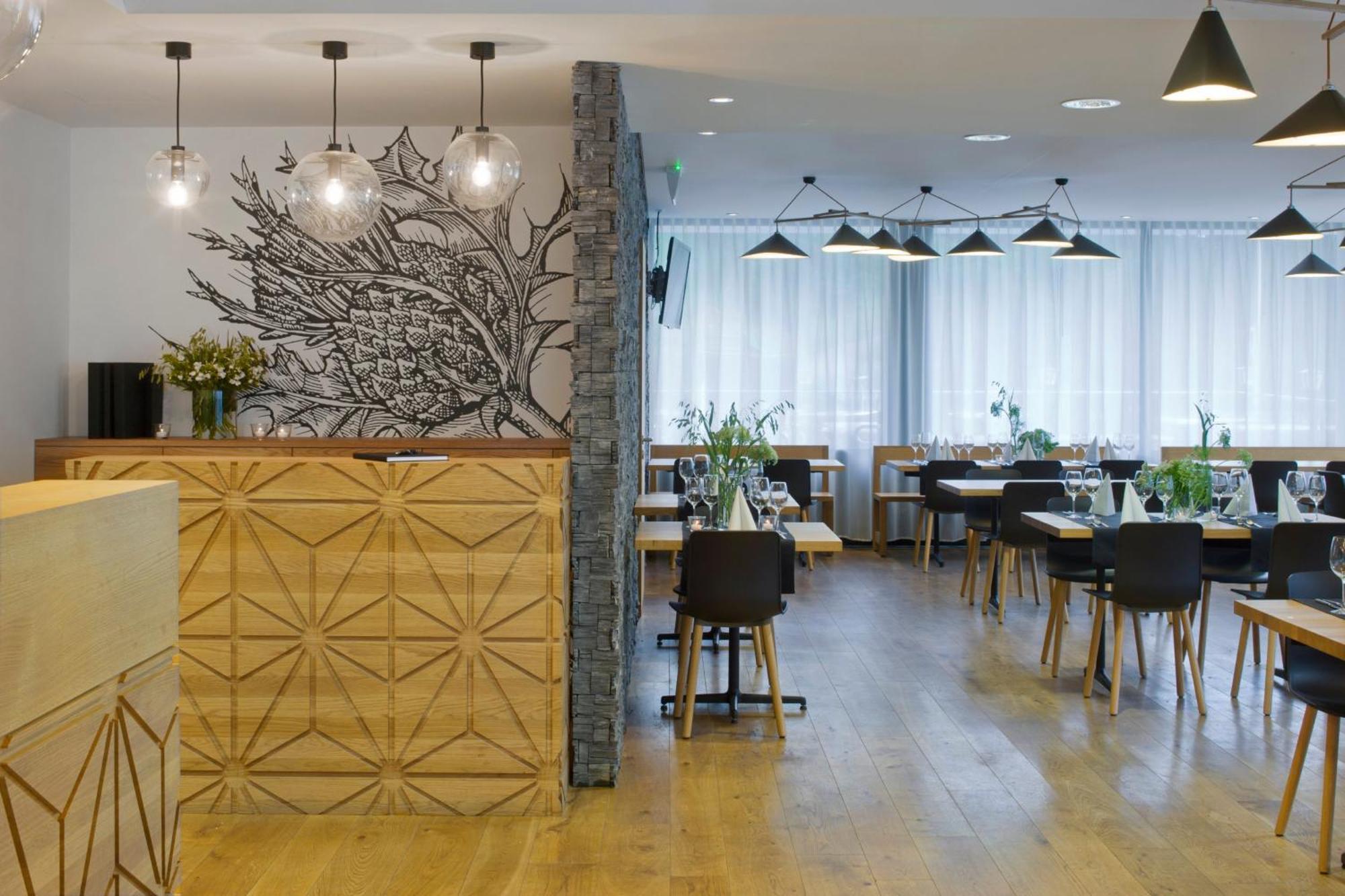 Hotel Restaurant Flaschen Альбинен Экстерьер фото